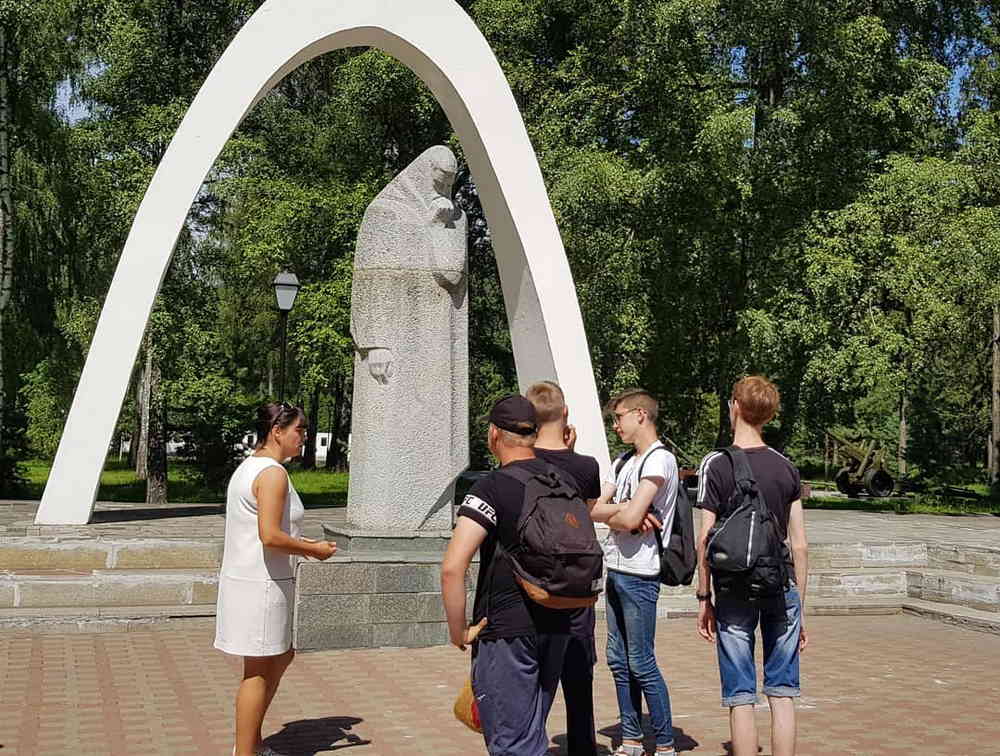 Парк памяти. Парк памяти и славы г.Новомосковск. Парк памяти м славы Новомосковск. Харьков, парк памяти.